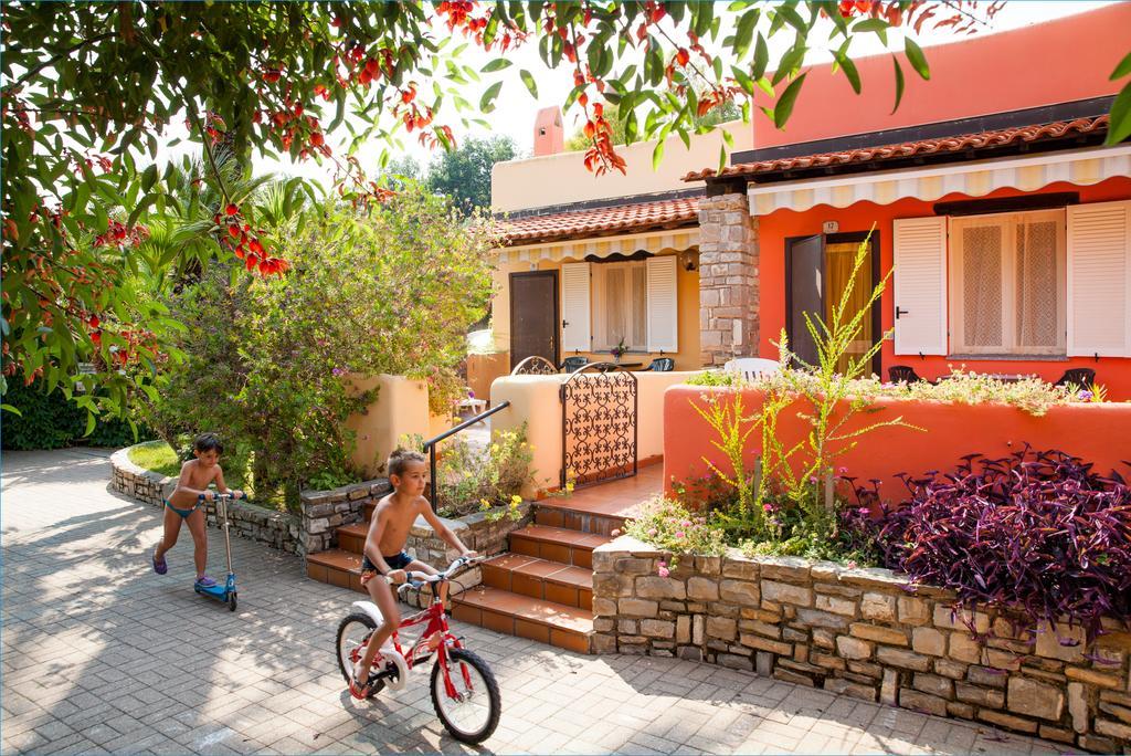 Camping Rosa Hotel San Bartolomeo Al Mare Habitación foto