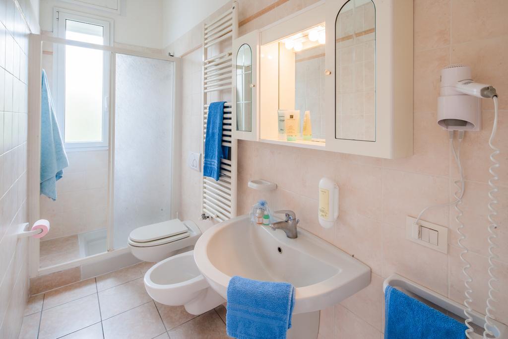 Camping Rosa Hotel San Bartolomeo Al Mare Habitación foto