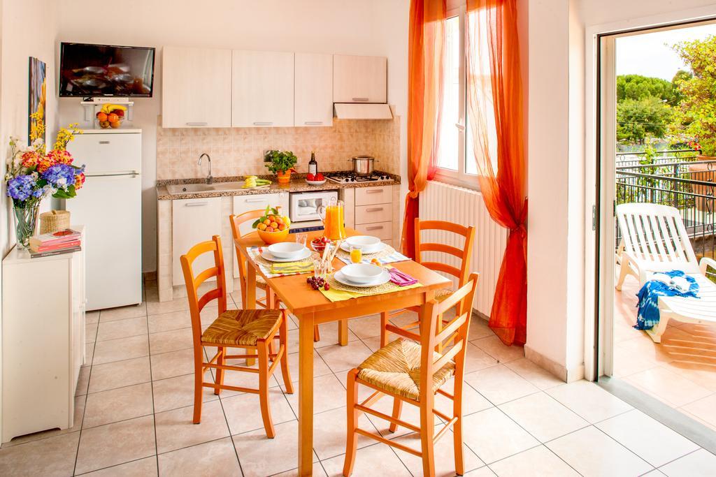 Camping Rosa Hotel San Bartolomeo Al Mare Habitación foto