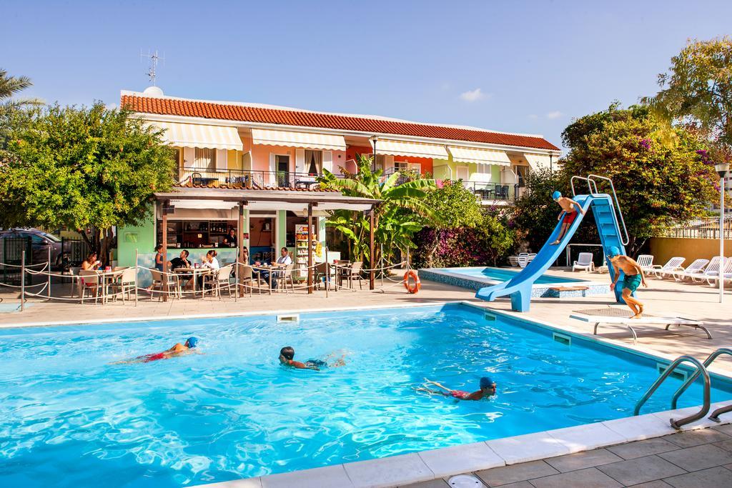Camping Rosa Hotel San Bartolomeo Al Mare Exterior foto
