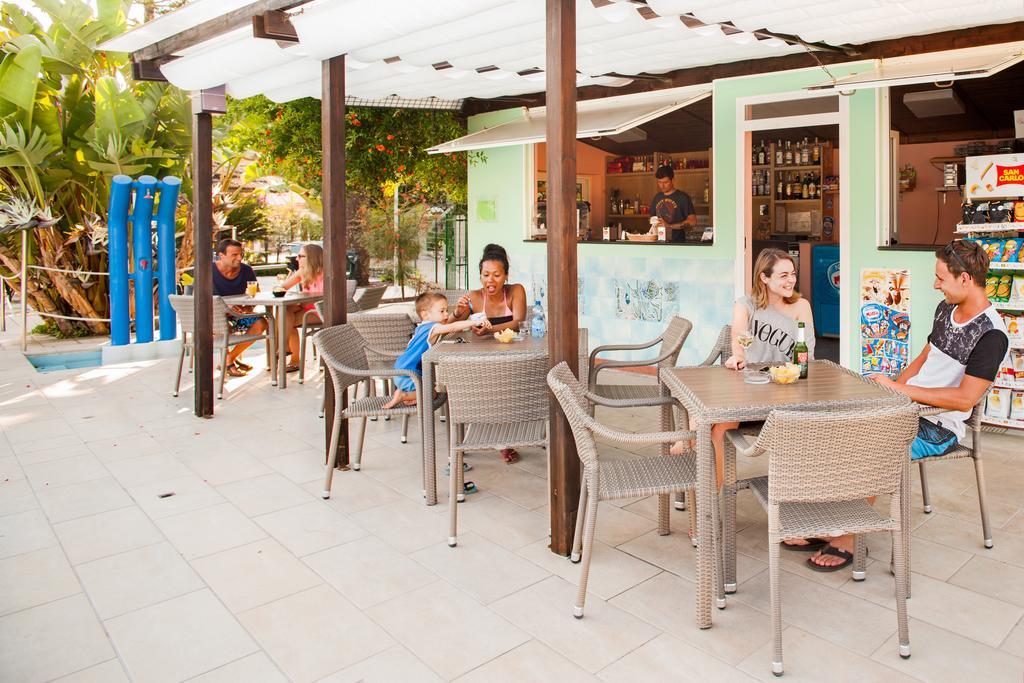 Camping Rosa Hotel San Bartolomeo Al Mare Exterior foto